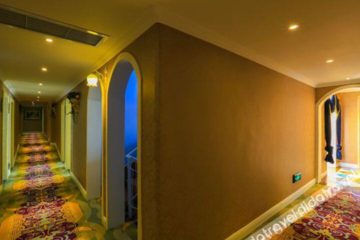 Hotel Interior 6 of 20