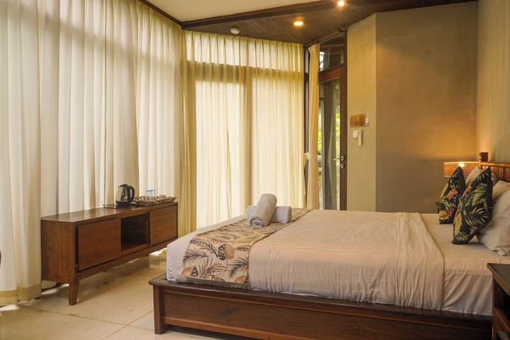 Room 26 of 106