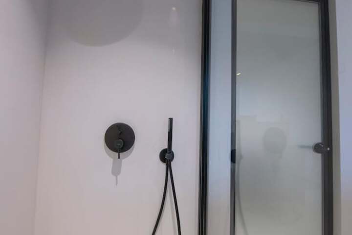 Room 153 of 190