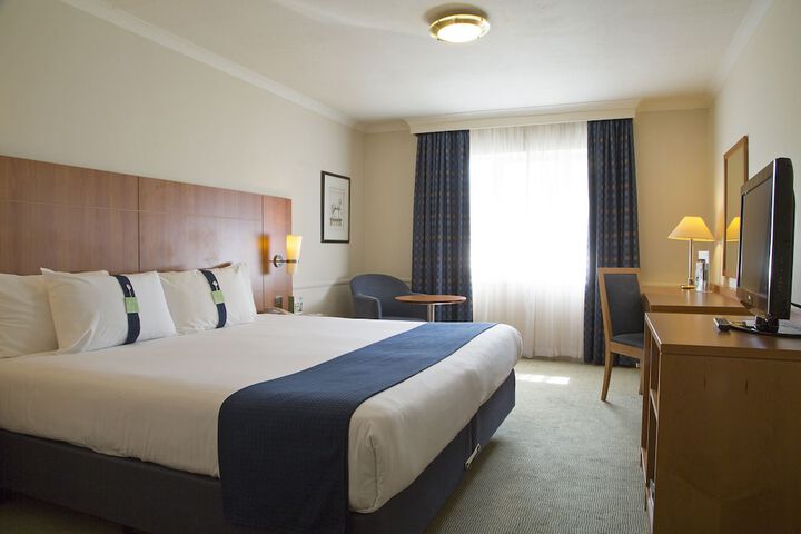 Room 10 of 96