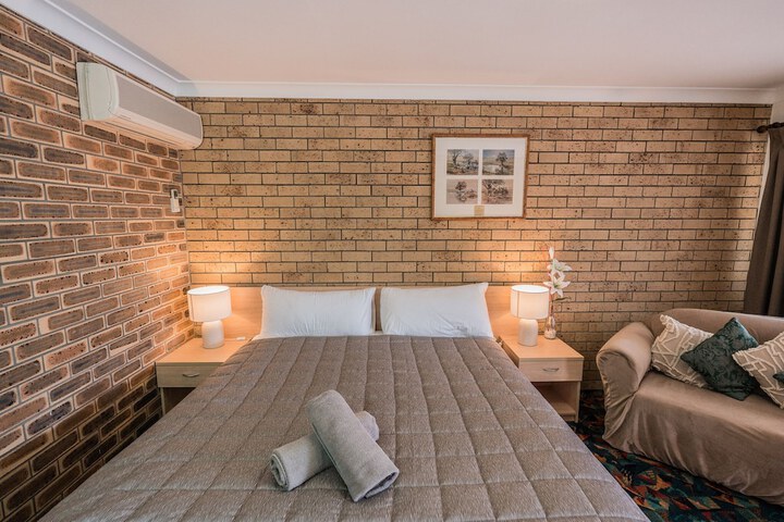 Room 20 of 38
