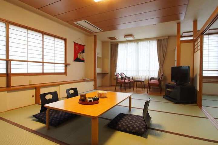 Room 3 of 31