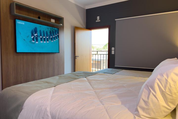 Room 3 of 33