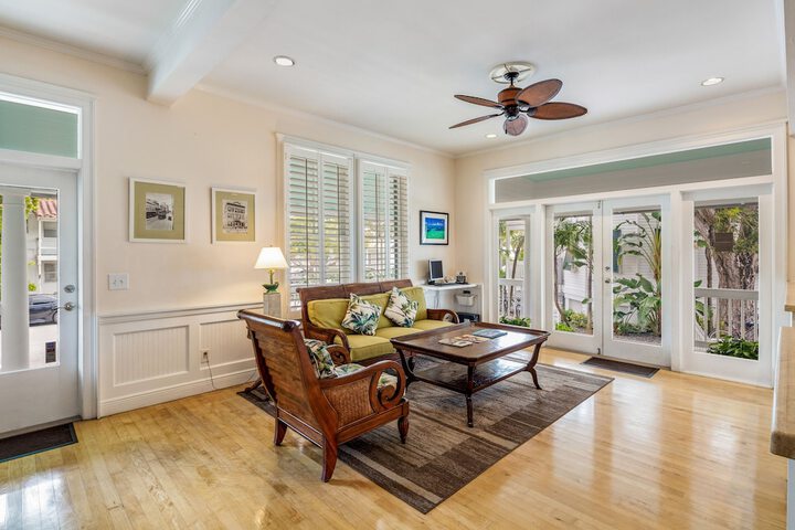 Hotel Interior 4 of 32