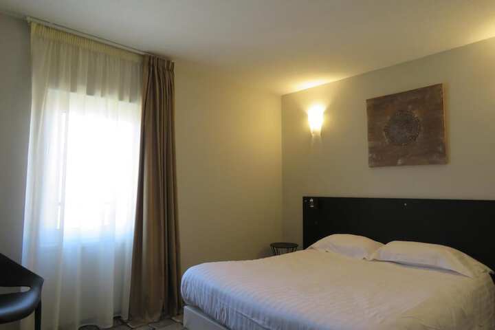 Room 26 of 51