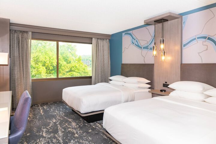 Room 10 of 73