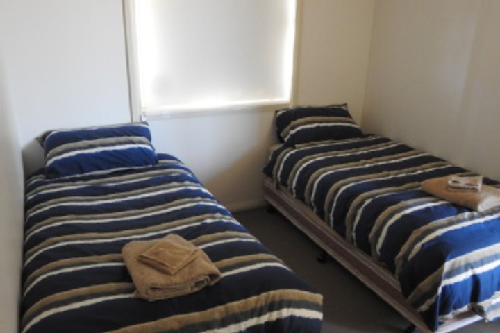 Room 250 of 372