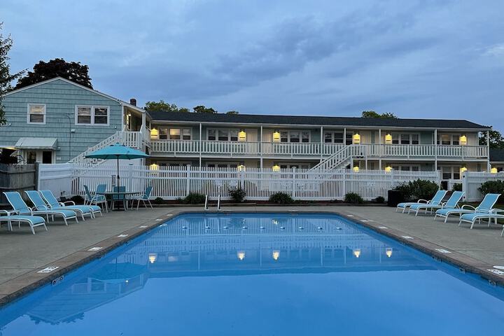 Pool 58 of 101