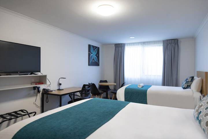Room 15 of 34
