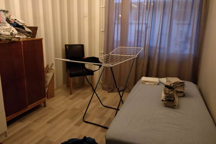 Room 3 of 8