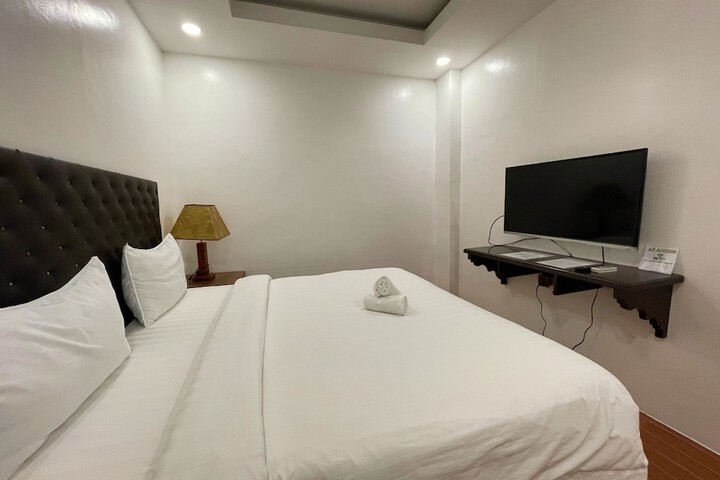 Room 26 of 79