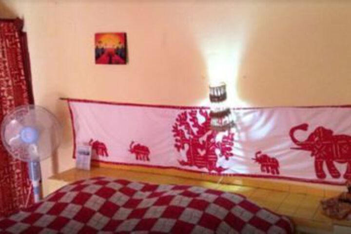 Room 18 of 42