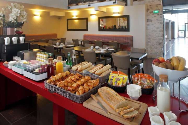 Breakfast buffet
