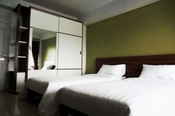 Room 3 of 10