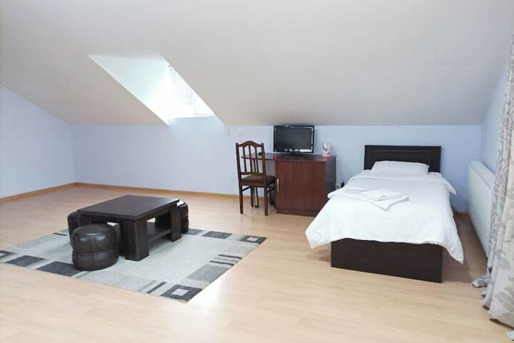 Room 21 of 41