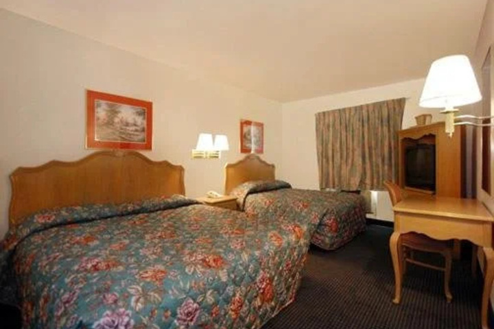 Room 3 of 4