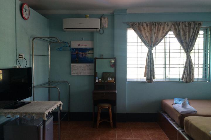 Room 3 of 5
