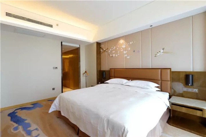 Room 22 of 46