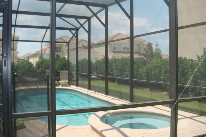 Pool 6 of 10