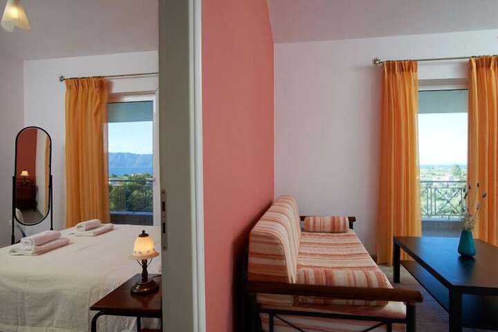 Room 6 of 70