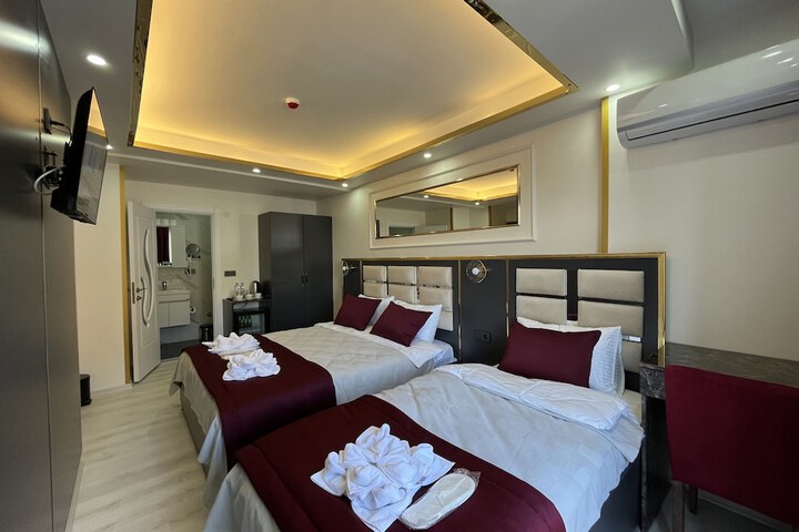 Room 6 of 108