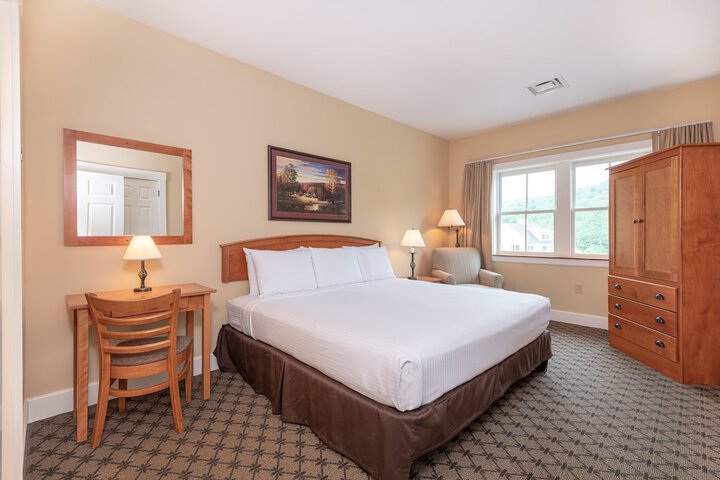 2 Queen Beds (5 of 24)