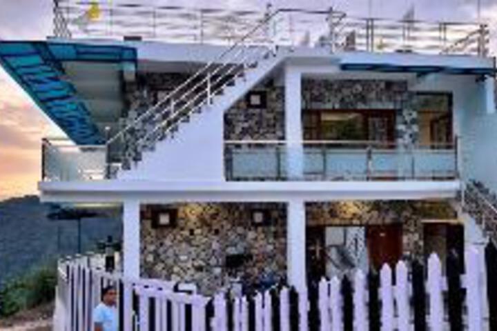 The Monal Hotel