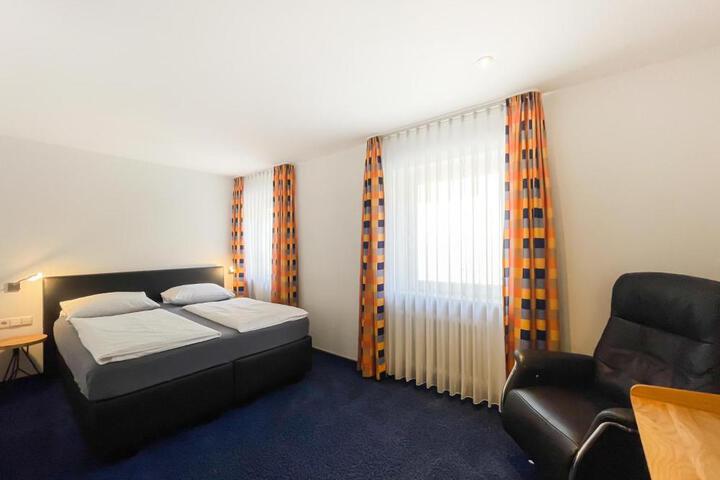 OTTS HOTEL WEINWIRTSCHAFT & BIERGARTEN WEIL AM RHEIN / BASEL - Weil am ...