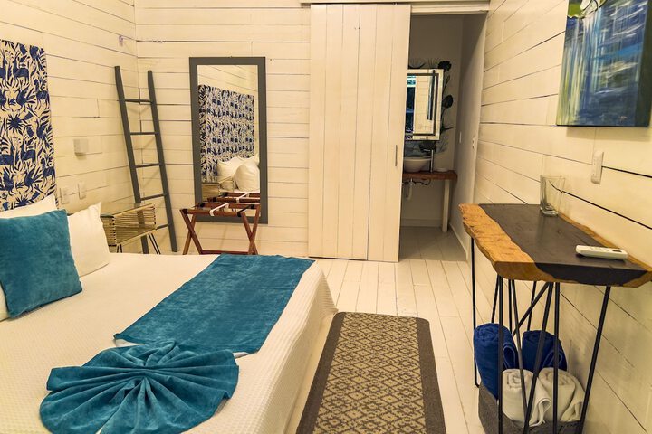 Room 8 of 22