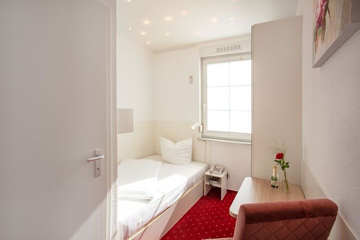 Room 5 of 51