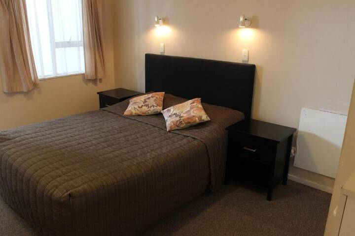 Room 12 of 40