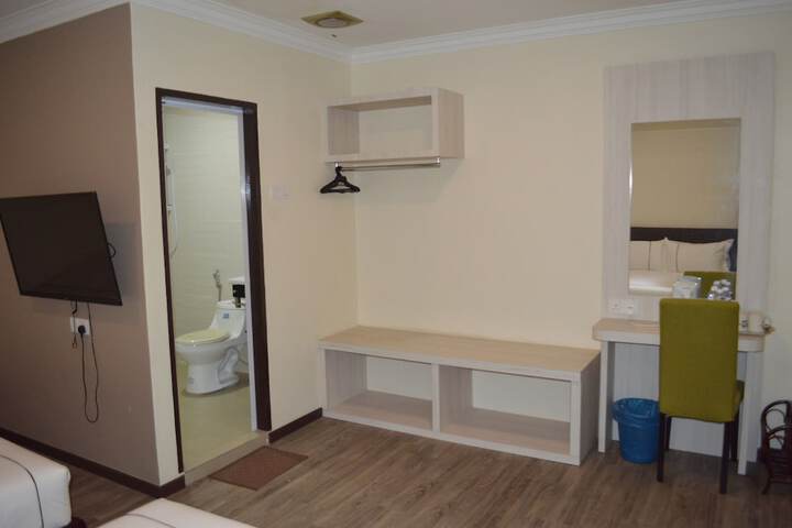 Room 21 of 57