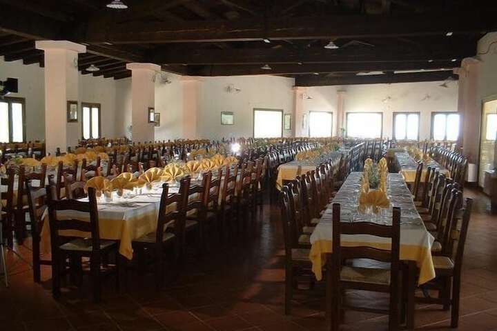 Ballroom/Hall 11 of 18