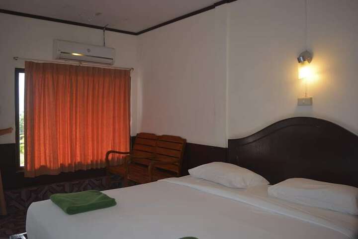 Room 31 of 148