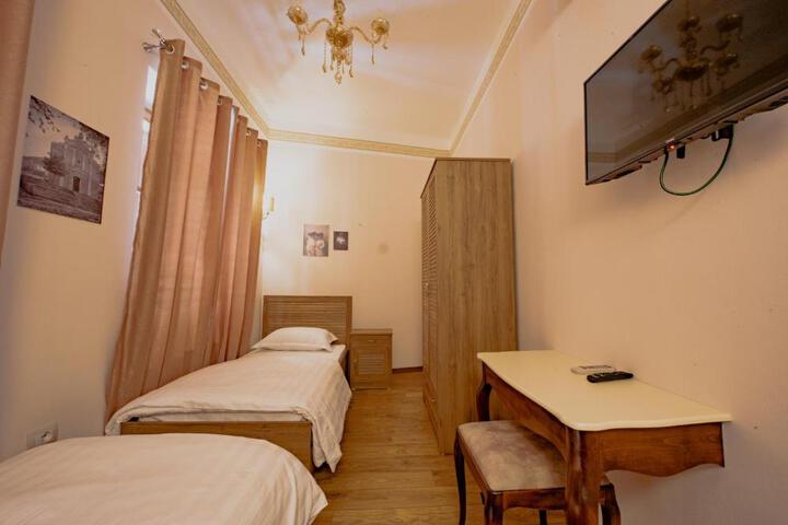 General 4 of 44