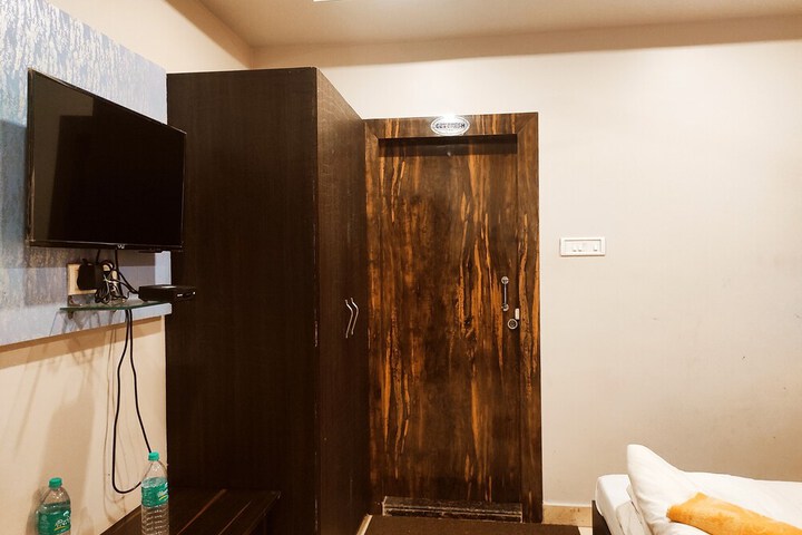 Room 19 of 32