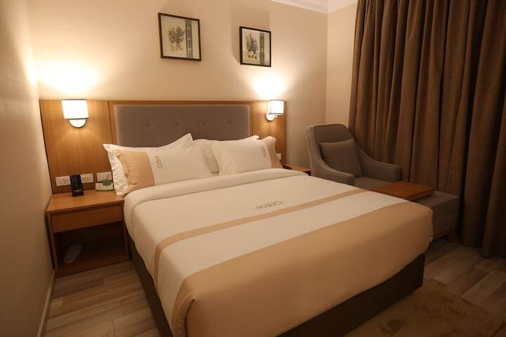 Room 13 of 163