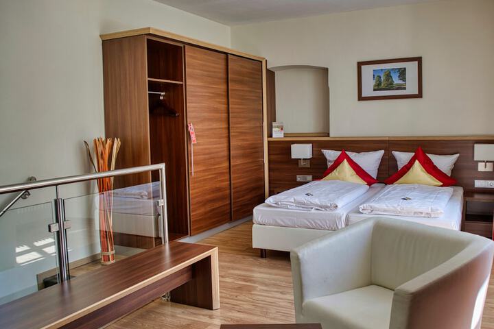 Room 5 of 42