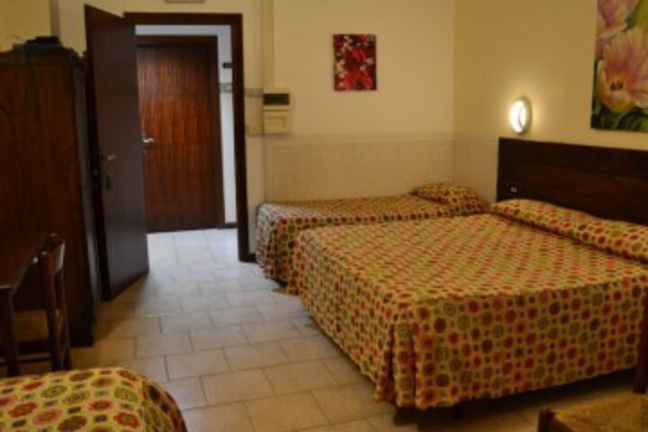 Room 4 of 47