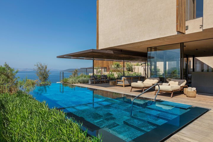 Pool 240 of 429