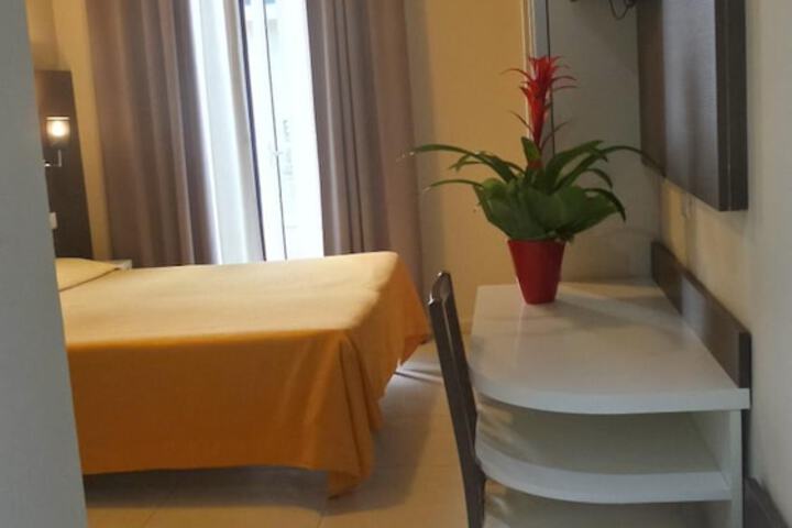 Room 12 of 41