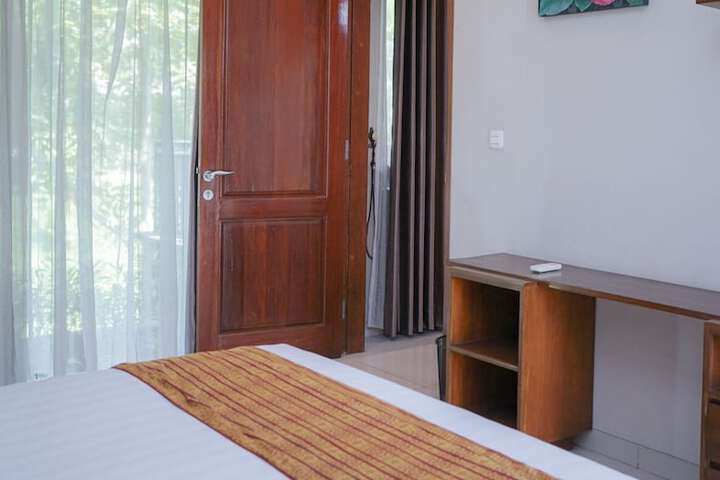 Room 33 of 188