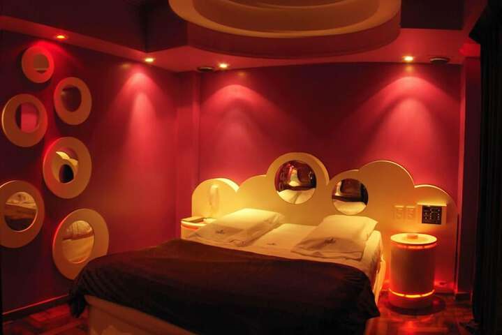 Room 18 of 57