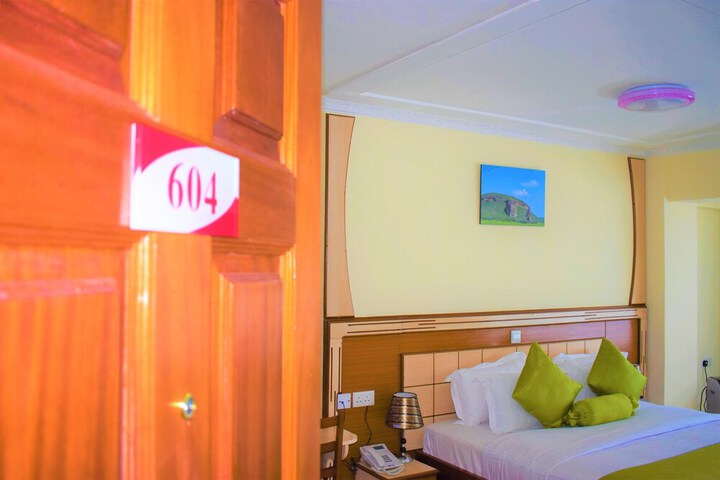 Room 5 of 51