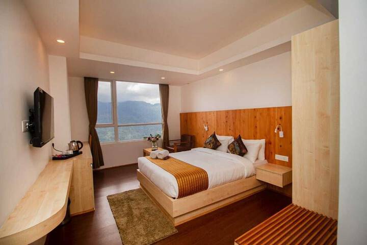 Room 3 of 10