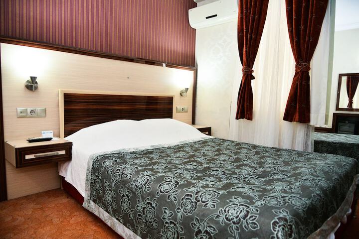 Room 6 of 40