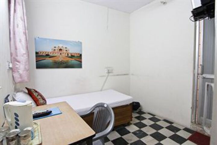 Room 21 of 46