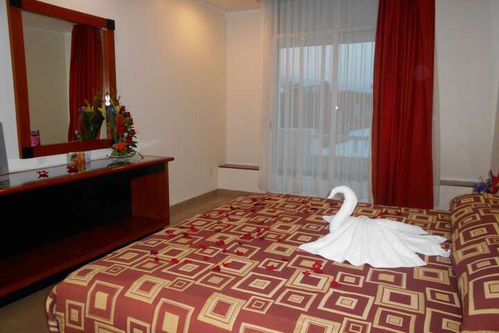 Room 8 of 37