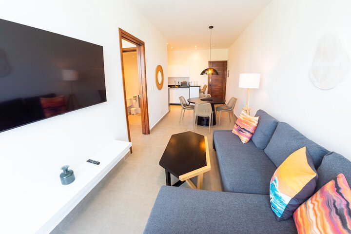 Room 5 of 19
