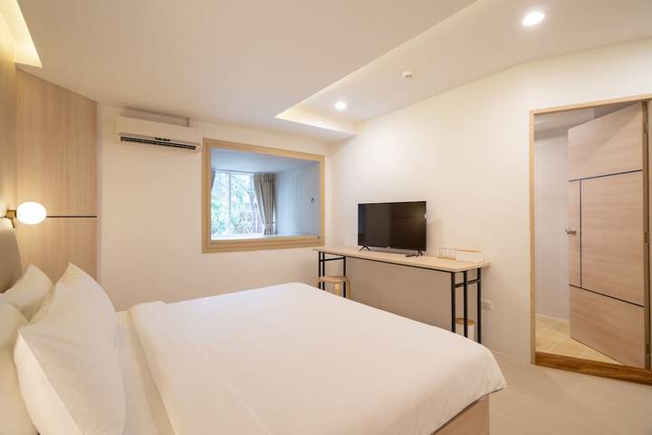 Room 30 of 63